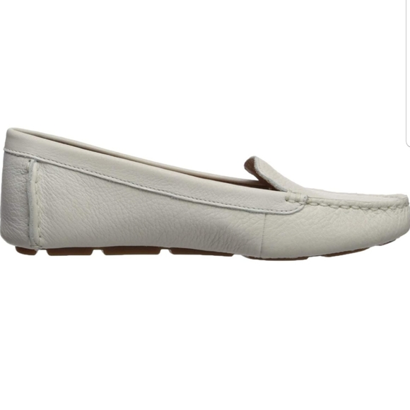 SOLD UGG Women's Shoes Loafer Flores White 6.5 - Picture 3 of 11